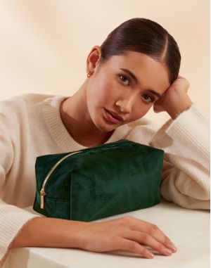 TROUSSE DE TOILETTE EN VELOURS