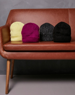 BONNET EN ACRYLIQUE DOUX1503AFlexfit